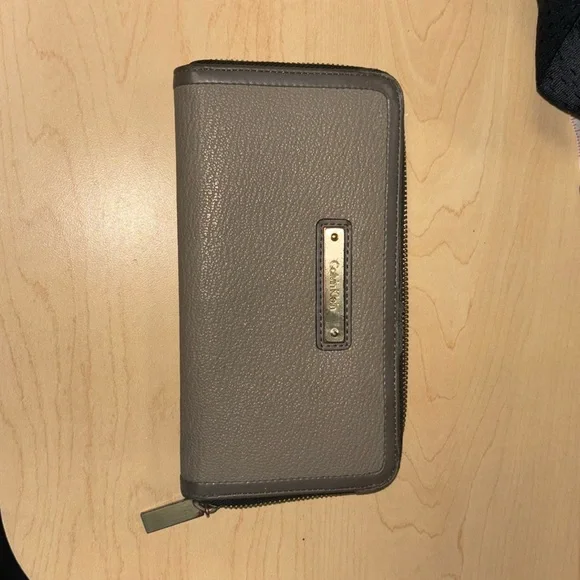 Lady zip 7.5 inch zippered around wallet. Color is TOUPEE. 2tone - Picture 1 of 6